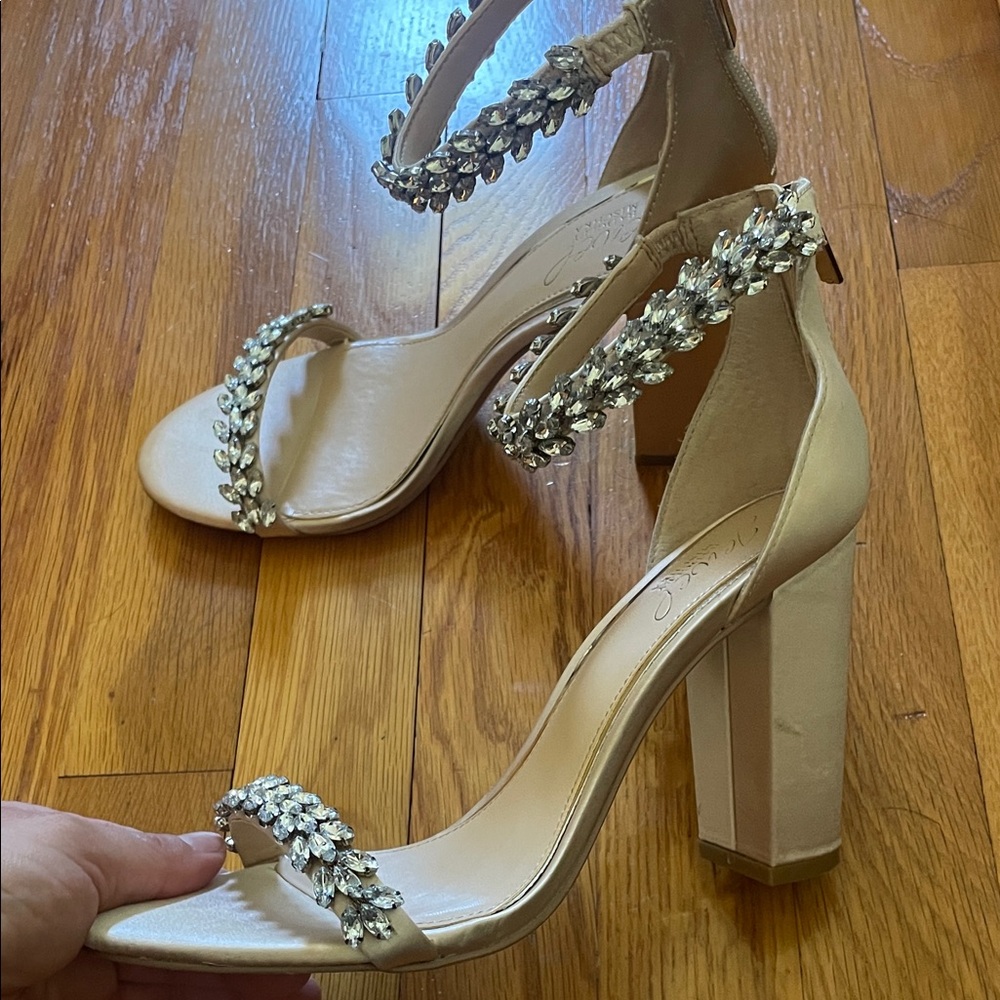 Jewel Badgley Mischka Silver Embellished Heels - Picture 4 of 6